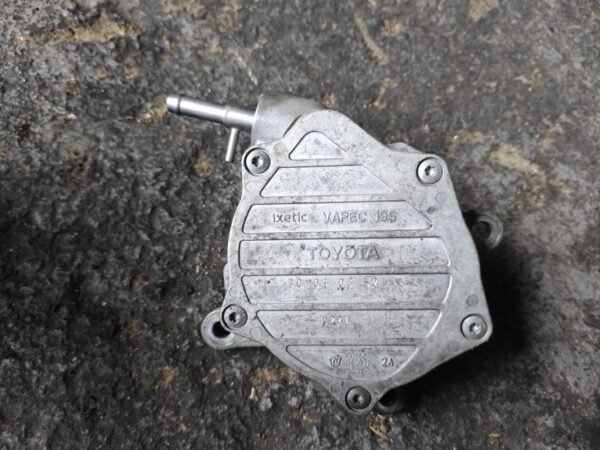 Depresor freno / Bomba vacio Toyota Auris I 2.0 D-4D (126 cv) - Imagen 2