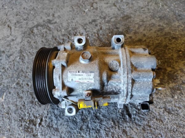Compresor aire acondicionado Citroen C4 I Picasso (Fase I, 2007) 2.0 HDi (136 cv) FAP EGS - Imagen 2