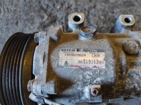 Compresor aire acondicionado Citroen C4 I Picasso (Fase I, 2007) 2.0 HDi (136 cv) FAP EGS - Imagen 4