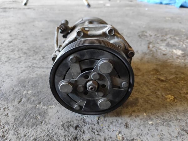 Compresor aire acondicionado Ford Galaxy (WGR) 1.9 TDI (130 cv) - Imagen 2