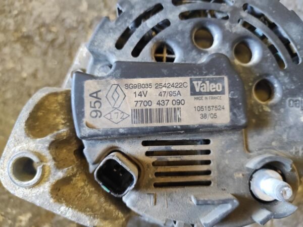 Alternador Renault Clio II 1.2 i 16V (75 cv) - Imagen 4