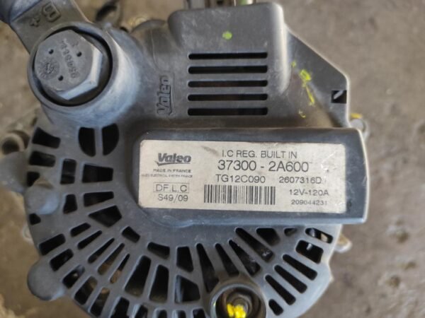 Alternador Kia Venga 1.4 CRDI 16V (90 cv) - Imagen 4