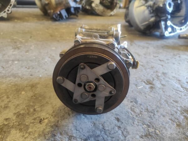Compresor aire acondicionado Peugeot 407 2.0 HDi (136 cv) - Imagen 3
