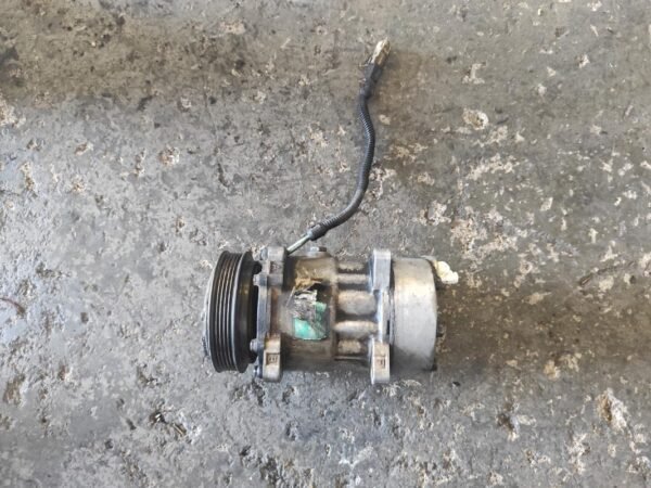 Compresor aire acondicionado Peugeot 205 II (20A/C) 1.8 D (59 cv)