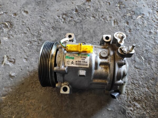 Compresor aire acondicionado Peugeot 407 1.6 HDi (109 cv) - Imagen 2