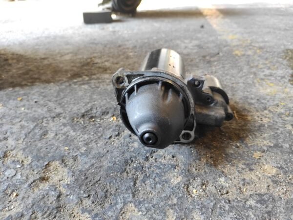 Motor de arranque Mercedes Benz Clase C (W202) C 250 Turbo-D (202.128) (150 cv) Automatico - Imagen 2