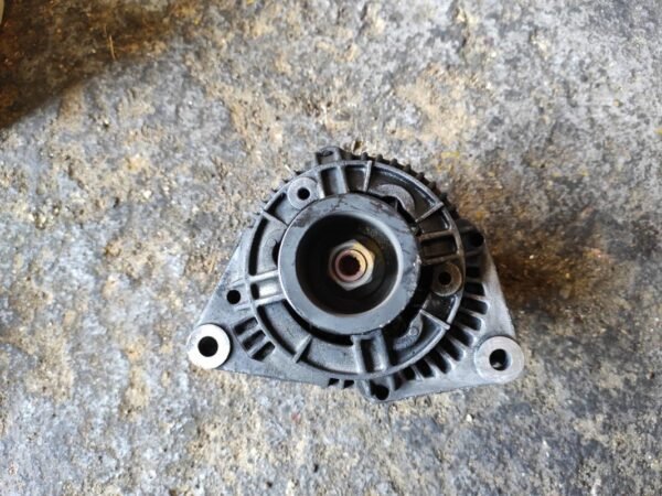 Alternador Mercedes Benz Clase C (W202) C 250 Turbo-D (202.128) (150 cv) Automatico - Imagen 2
