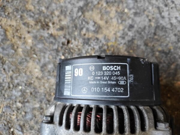 Alternador Mercedes Benz Clase C (W202) C 250 Turbo-D (202.128) (150 cv) Automatico - Imagen 4