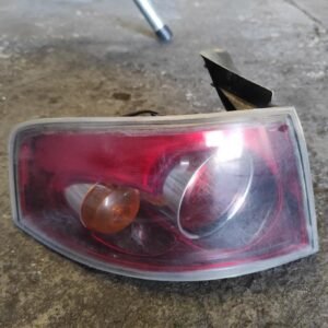 Piloto trasero izquierdo Seat Ibiza III 1.9 TDi (101 cv)