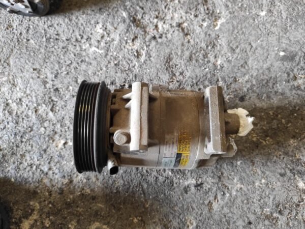 Compresor aire acondicionado Renault Megane II 1.4 16V (98 cv)