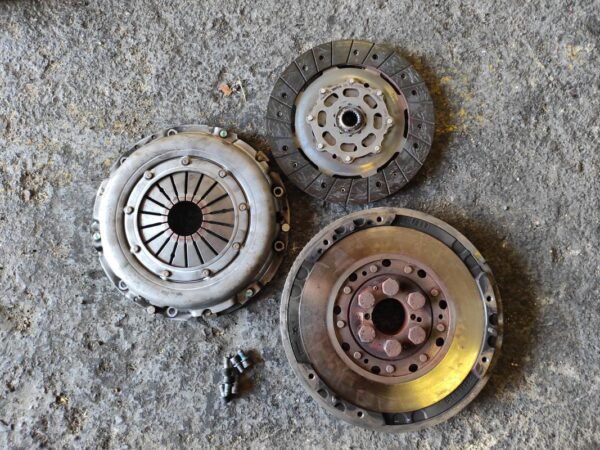 Kit embrague Fiat Bravo II 1.9 MultiJet (150 cv) - Imagen 3