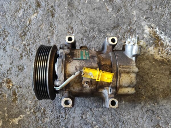 Compresor aire acondicionado Peugeot 206 1.4 HDi (68 cv) - Imagen 2