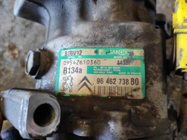 Compresor aire acondicionado Peugeot 206 1.4 HDi (68 cv) - Imagen 4
