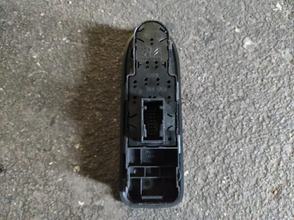 Mando elevalunas delantero izquierdo Peugeot 308 I 1.6I 16V VTi (120 cv) 3d - Imagen 2
