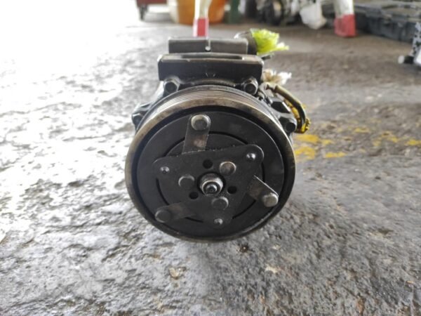 Compresor aire acondicionado Peugeot 407 1.6 HDi (109 cv) - Imagen 3