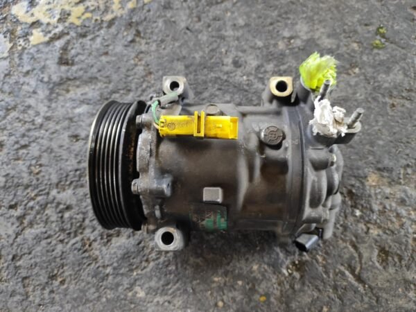 Compresor aire acondicionado Peugeot 407 1.6 HDi (109 cv) - Imagen 2