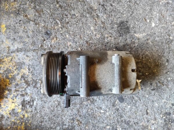 Compresor aire acondicionado Ford Mondeo III Hatchback 2.0 TDCi (140 cv)