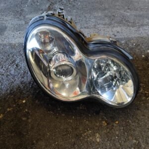 Faro derecho Mercedes Benz Clase C (W203) C 180 Kompresor (203.046) (143 cv)