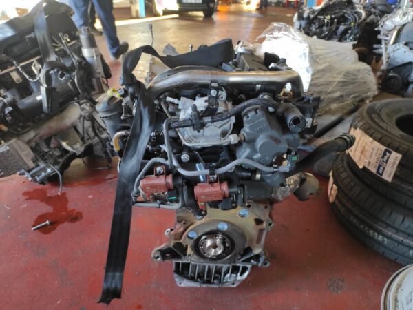 Motor Ford Mondeo III Hatchback 2.0 TDCi (140 cv) - Imagen 4