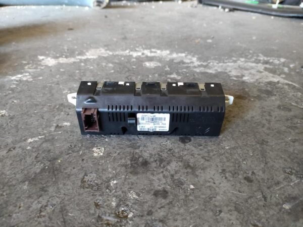 Pantalla multifunción Peugeot 308 I 1.6I 16V THP (150 cv) 5d - Imagen 2