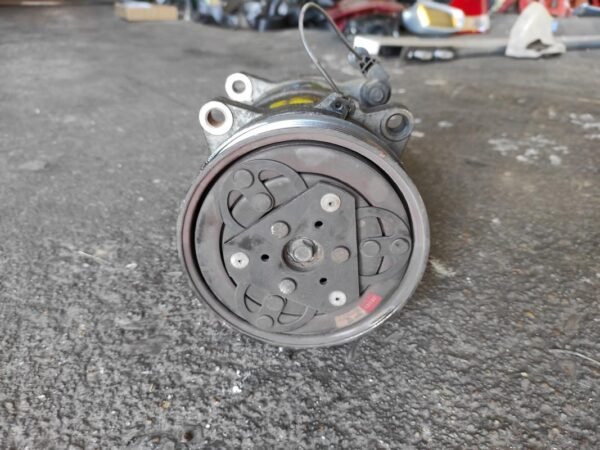 Compresor aire acondicionado Volvo S40 (VS) 1.8 16V (115 cv) - Imagen 2