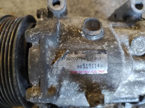 Compresor aire acondicionado Citroen C4 I Picasso (Fase I, 2007) 1.6 HDi (109 cv) - Imagen 4
