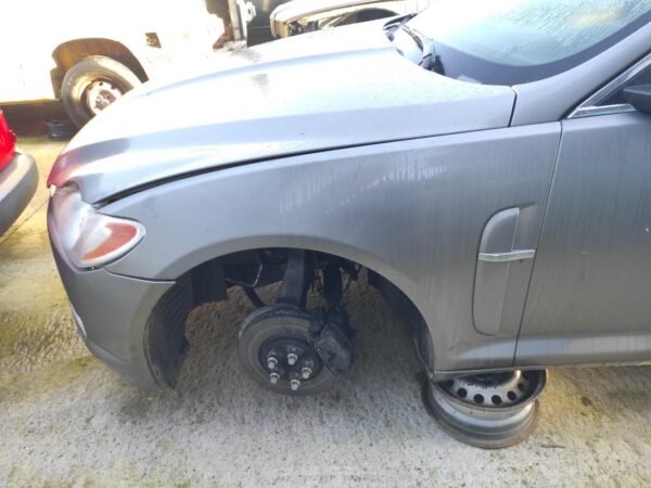Aleta Delantera Izquierda Jaguar XF (X250) 2.7D (207 cv) - Imagen 2