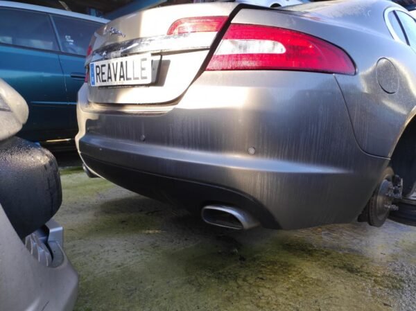 Paragolpe trasero Jaguar XF (X250) 2.7D (207 cv)