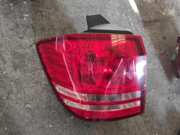 Piloto trasero izquierdo Dodge Journey 2.0 TD (140 cv) SXT