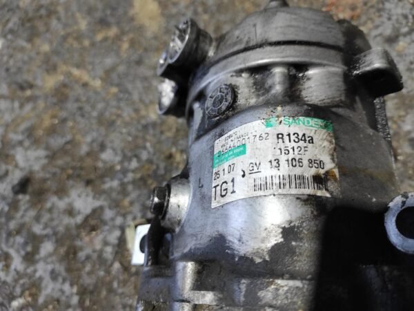 Compresor aire acondicionado Suzuki Swift III (MZ, EZ) 1.3 DDiS (RS 413D) (69 cv) - Imagen 4