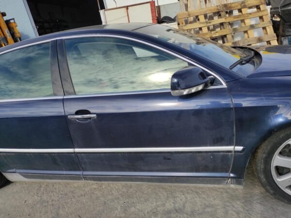 Puerta delantera derecha Volkswagen Phaeton 4.9 V10 TDI (313 cv)