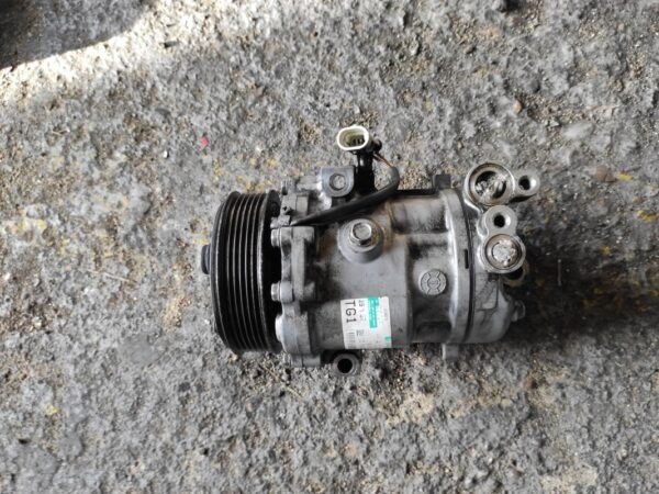 Compresor aire acondicionado Suzuki Swift III (MZ, EZ) 1.3 DDiS (RS 413D) (69 cv) - Imagen 2