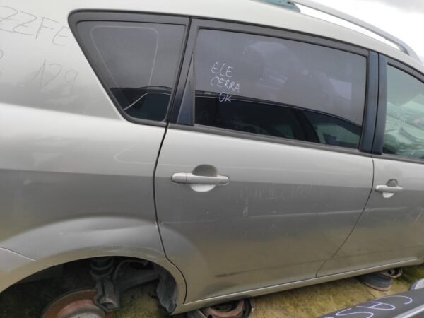 Puerta trasera derecha Toyota Corolla Verso II 1.8 VVT-i (129 cv)