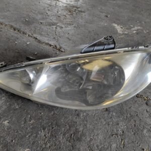 Faro izquierdo Peugeot 206 1.4 HDi (68 cv)