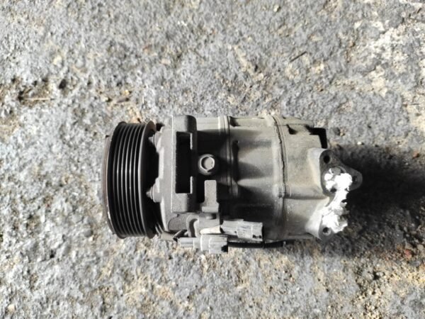 Compresor aire acondicionado Renault Laguna III 2.0 dCi FAP (150 cv)