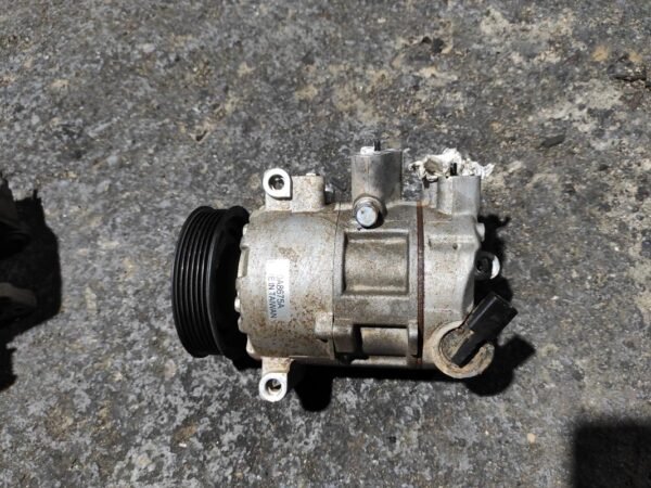 Compresor aire acondicionado Seat Ibiza IV 1.6 TDI (90 CV) - Imagen 2