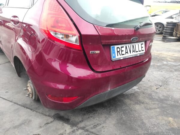 Paragolpe trasero Ford Fiesta VII 1.4 tdci (69cv) - Imagen 2