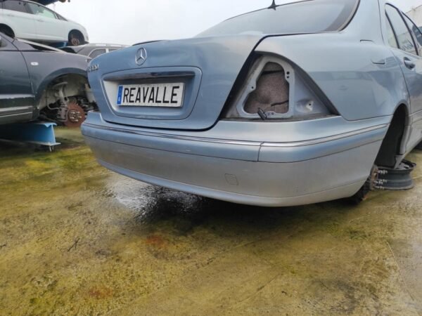 Paragolpe trasero Mercedes Benz Clase S (W220) S 320 (220065/165) (224 cv)