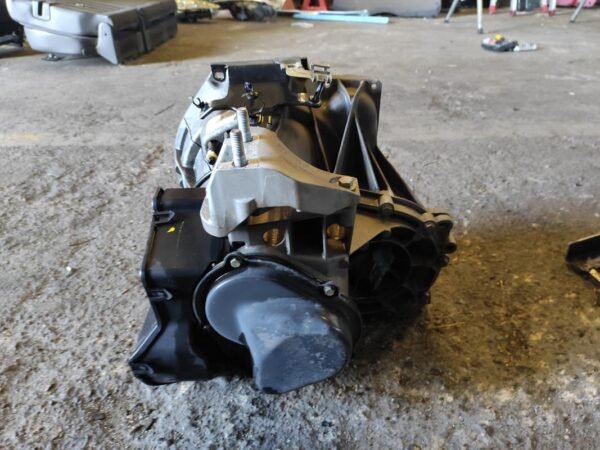 Caja cambios Ford Fiesta VII 1.4 tdci (69cv) - Imagen 3
