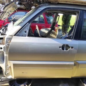 Puerta delantera izquierda Mitsubishi MONTERO IV (V8_W, V9_W) 3.2 DI-D (V88W, V98W) (160 cv)