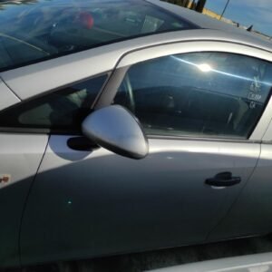 Puerta delantera izquierda Opel Corsa D 5-puertas 1.2i 16V ECOTEC (80 cv)