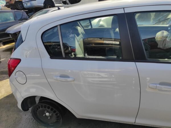 Puerta trasera derecha Opel Corsa D (Versión 2011) 5-puertas 1.3 DTC (75 cv)