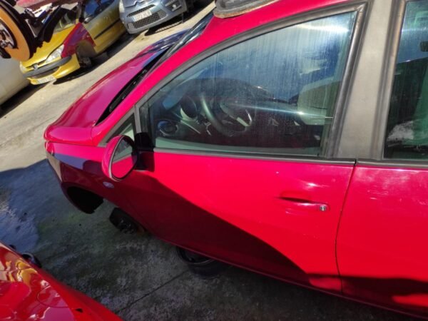 Puerta delantera izquierda Seat Ibiza IV 1.6 TDI (90 CV)