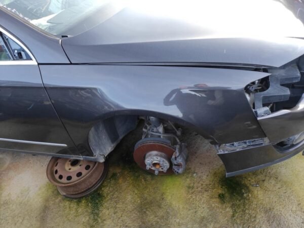 Aleta delantera derecha Volkswagen Passat (B6) 2.0 TDI (140 cv)