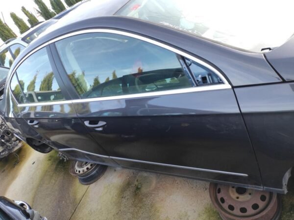 Puerta delantera derecha Volkswagen Passat (B6) 2.0 TDI (140 cv)