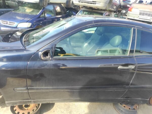 Puerta delantera izquierda Mercedes Benz Clase C Sport Coupe (CL203) C 220 CDI (150 cv)