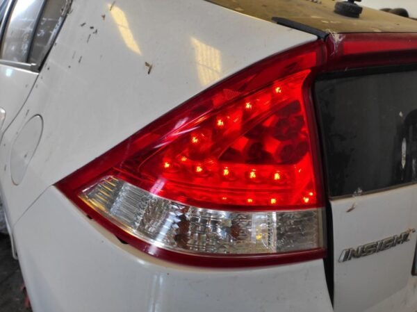 Piloto trasero izquierdo Honda Insight II 1.3 i-VTEC (88 cv) Hybrid - Imagen 4