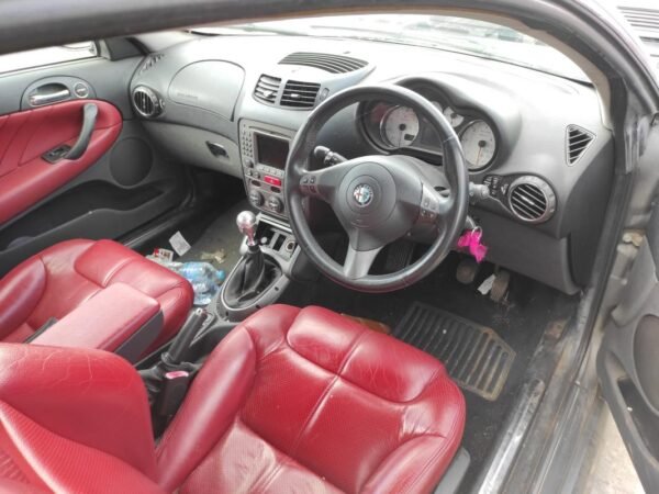 Despiece Alfa Romeo GT Coupe 1.9 16V JTD M-Jet (150 cv) 2007 - Imagen 5