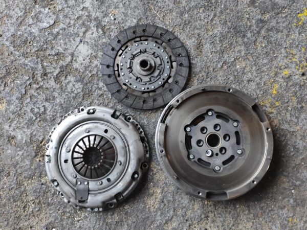 Kit embrague Ford Focus III Hatchback 1.6 TDCi (115 cv) - Imagen 3