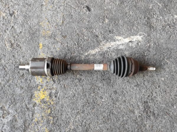 Transmisión delantera izquierda Ford Focus III Hatchback 1.6 TDCi (115 cv)
